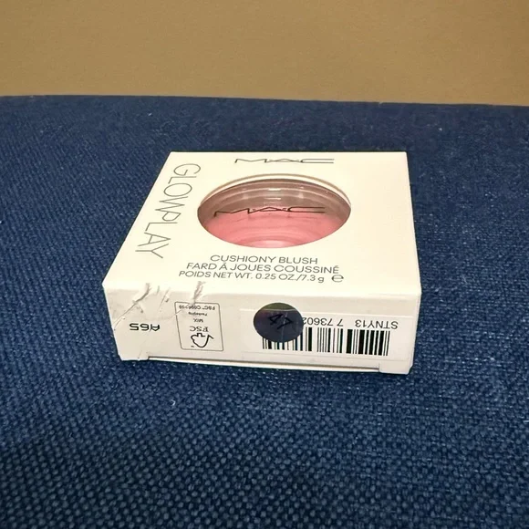 MAC Cosmetics Glow Play Cushiony Blush in Totally Synced - Picture 6 of 11